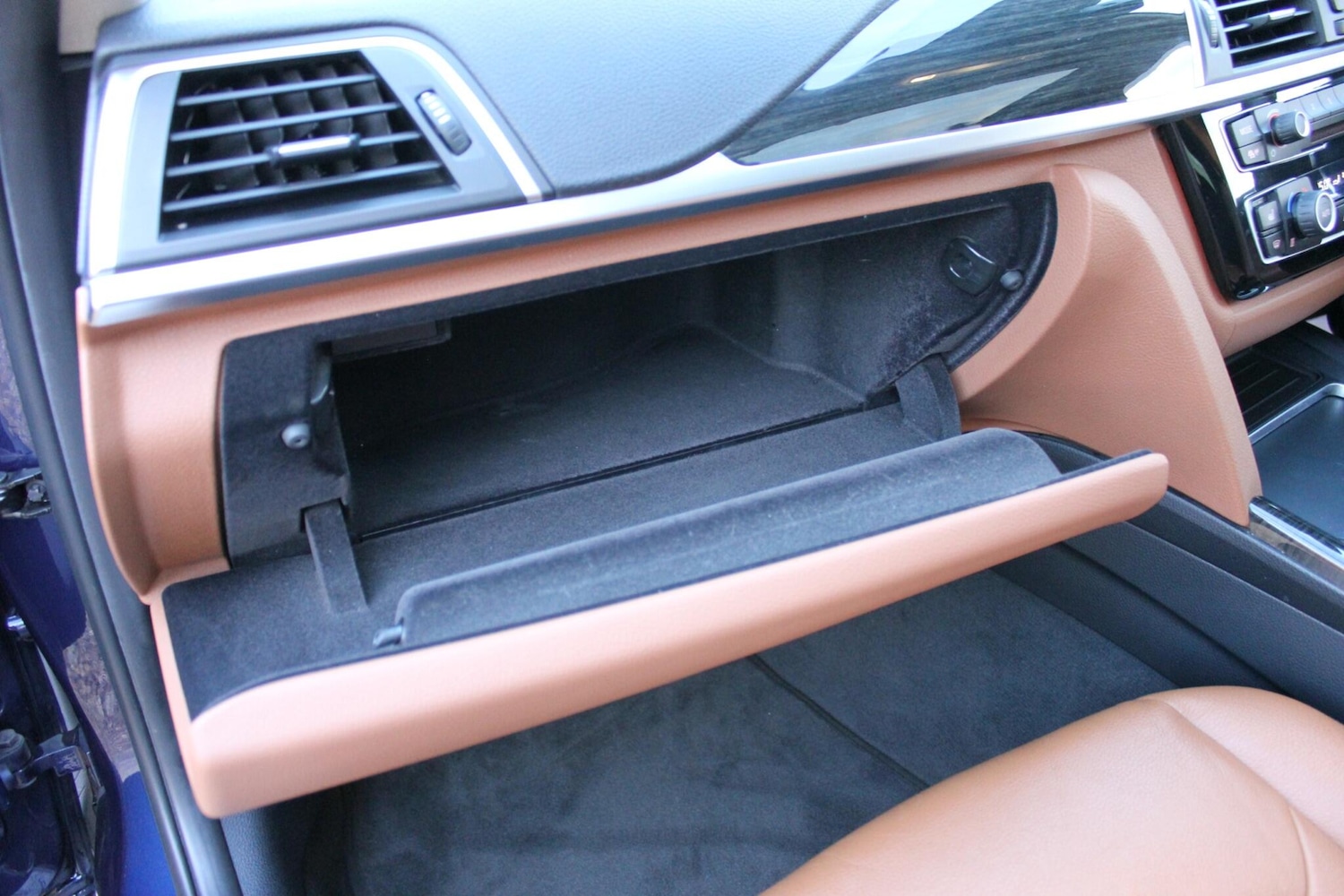 Used BMW 3 Series 2016 for sale - 76422529: Photo 45