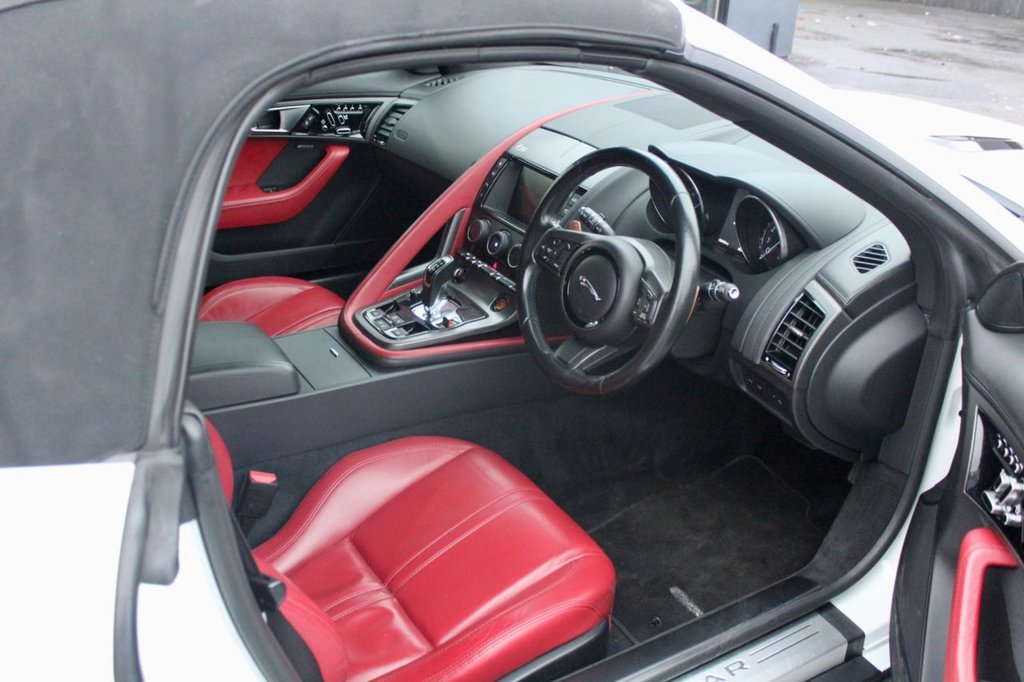 Used Jaguar F-Type 2015 for sale - 77672760: Photo 21