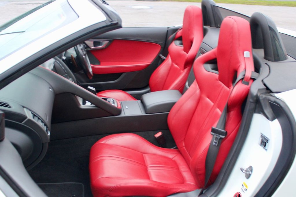 Used Jaguar F-Type 2015 for sale - 77672760: Photo 5