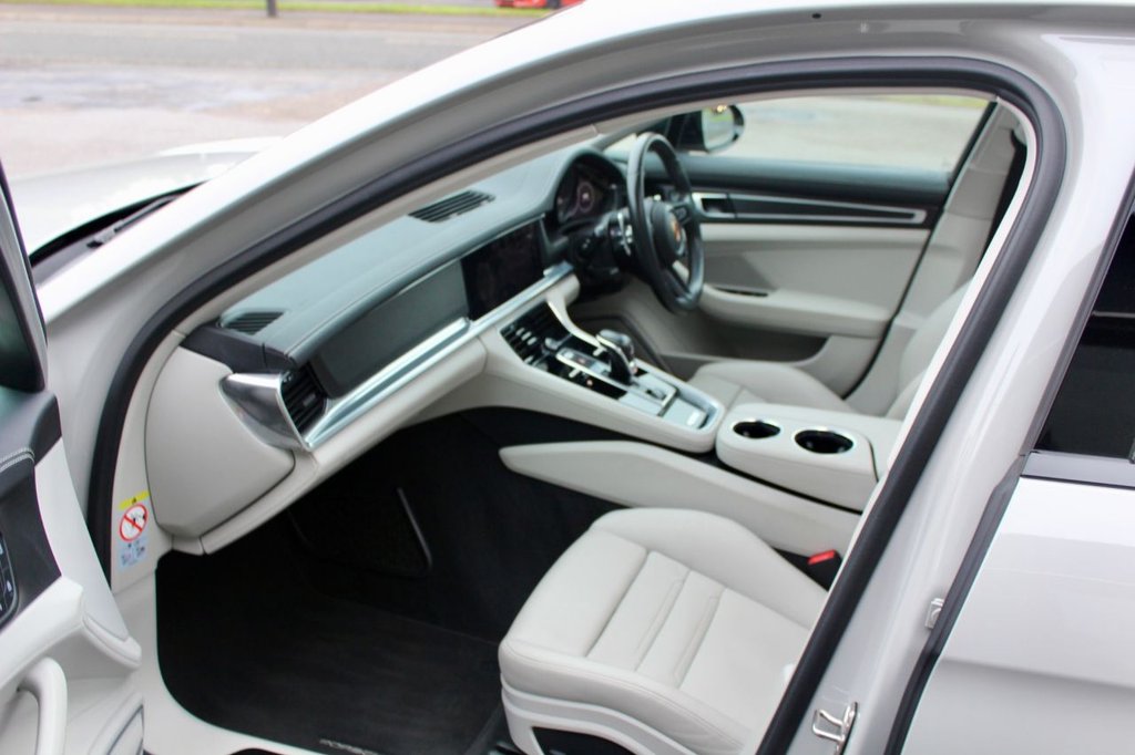 Used Porsche Panamera 2023 for sale - 77153094: Photo 13