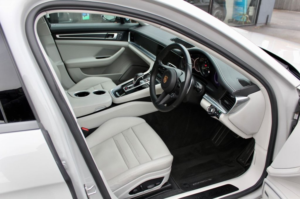 Used Porsche Panamera 2023 for sale - 77153094: Photo 3