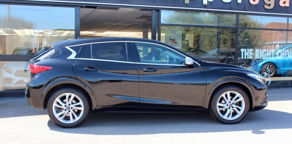 Used Infiniti Q30 2017 for sale - 77152922: Photo 5