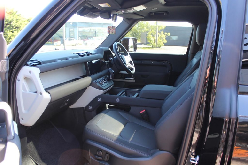 Used Land Rover Defender 2022 for sale - 77621054: Photo 11