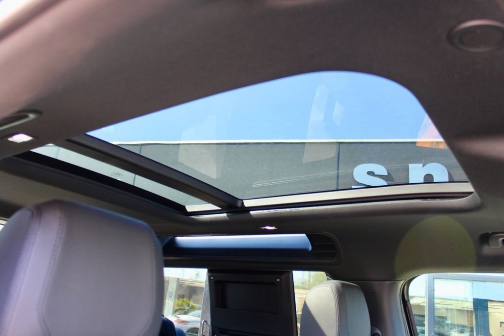 Used Land Rover Defender 2022 for sale - 77621054: Photo 14