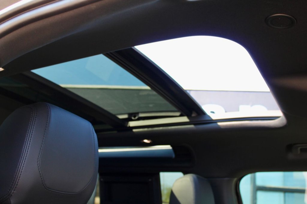 Used Land Rover Defender 2022 for sale - 77621054: Photo 18