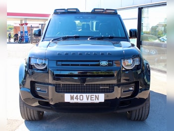 Used Land Rover Defender 2022 for sale - 77621054: Photo