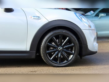 Used MINI Hatch 2018 for sale - 78702193: Photo