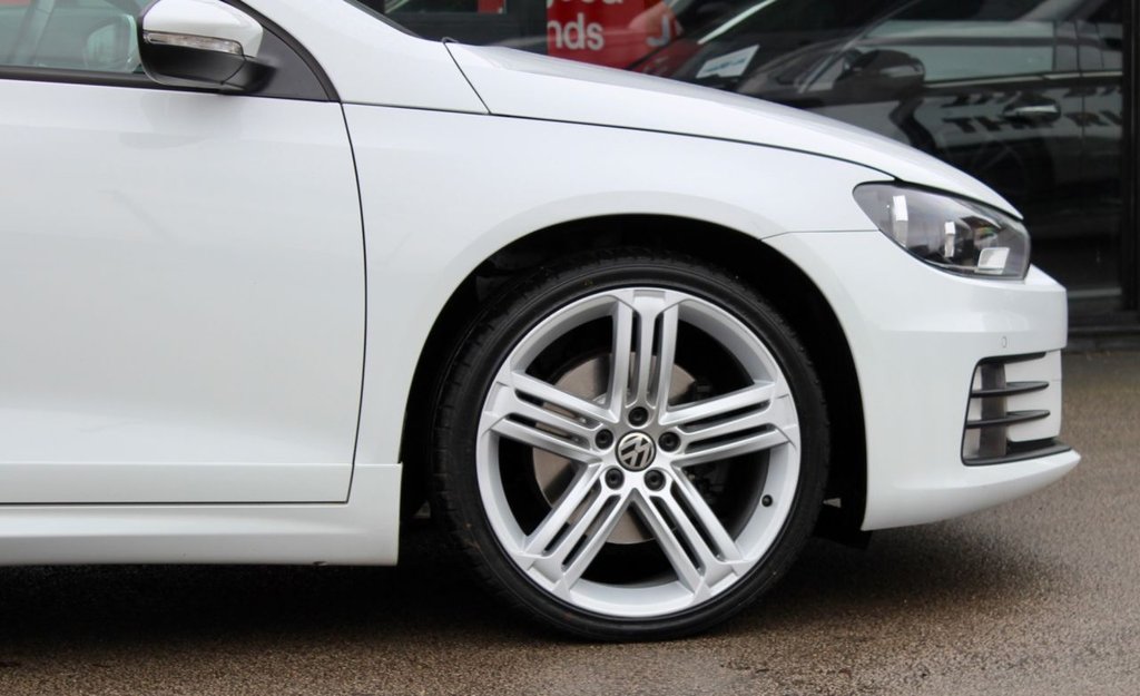 Used Volkswagen Scirocco 2017 for sale - 77498436: Photo 4