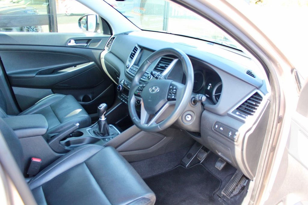 Used Hyundai TUCSON 2017 for sale - 77152927: Photo 3