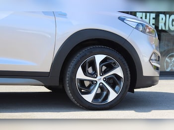 Used Hyundai TUCSON 2017 for sale - 77152927: Photo