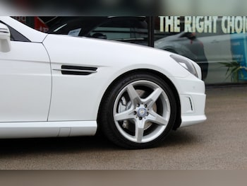 Used Mercedes-Benz SLK 2013 for sale - 77152925: Photo