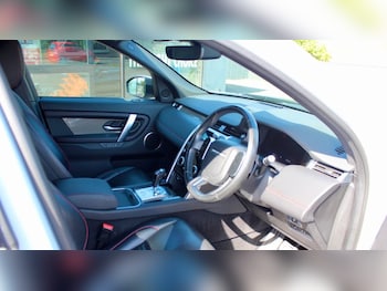 Used Land Rover Discovery Sport 2019 for sale - 77152943: Photo