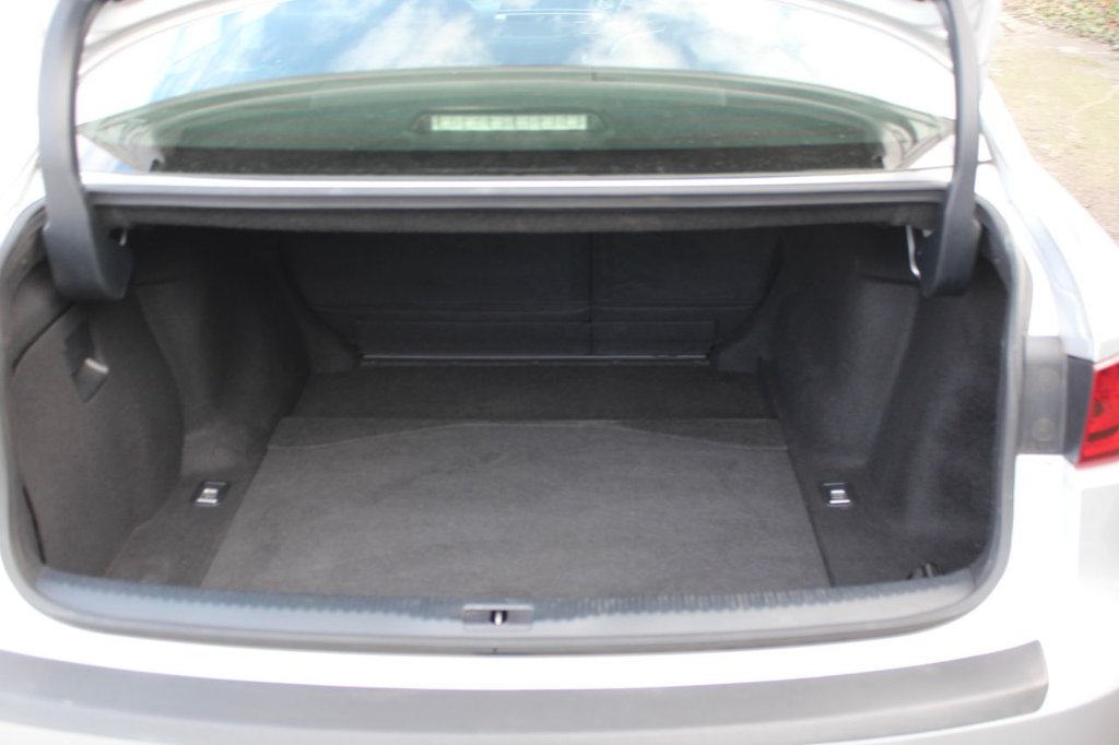 Used Lexus IS 2015 for sale - 77153085: Photo 17