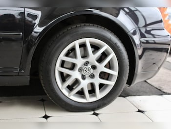 Used Volkswagen Golf 2003 for sale - 77905492: Photo