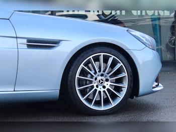 Used Mercedes-Benz SLC 2017 for sale - 78350368: Photo