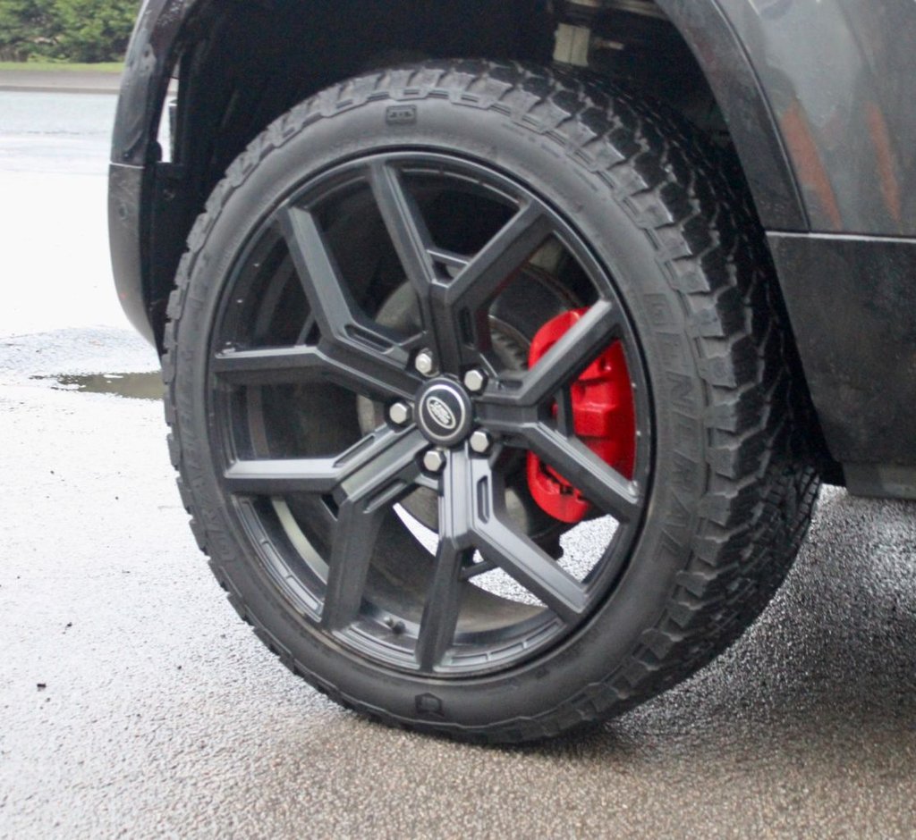 Used Land Rover Defender 2024 for sale - 77327912: Photo 11