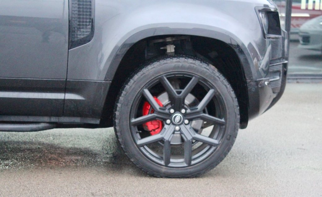 Used Land Rover Defender 2024 for sale - 77327912: Photo 4