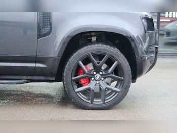 Used Land Rover Defender 2024 for sale - 77327912: Photo