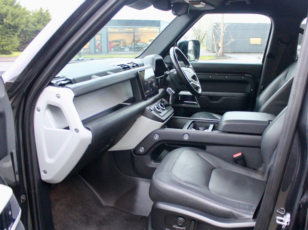 Used Land Rover Defender 2024 for sale - 77327912: Photo 6