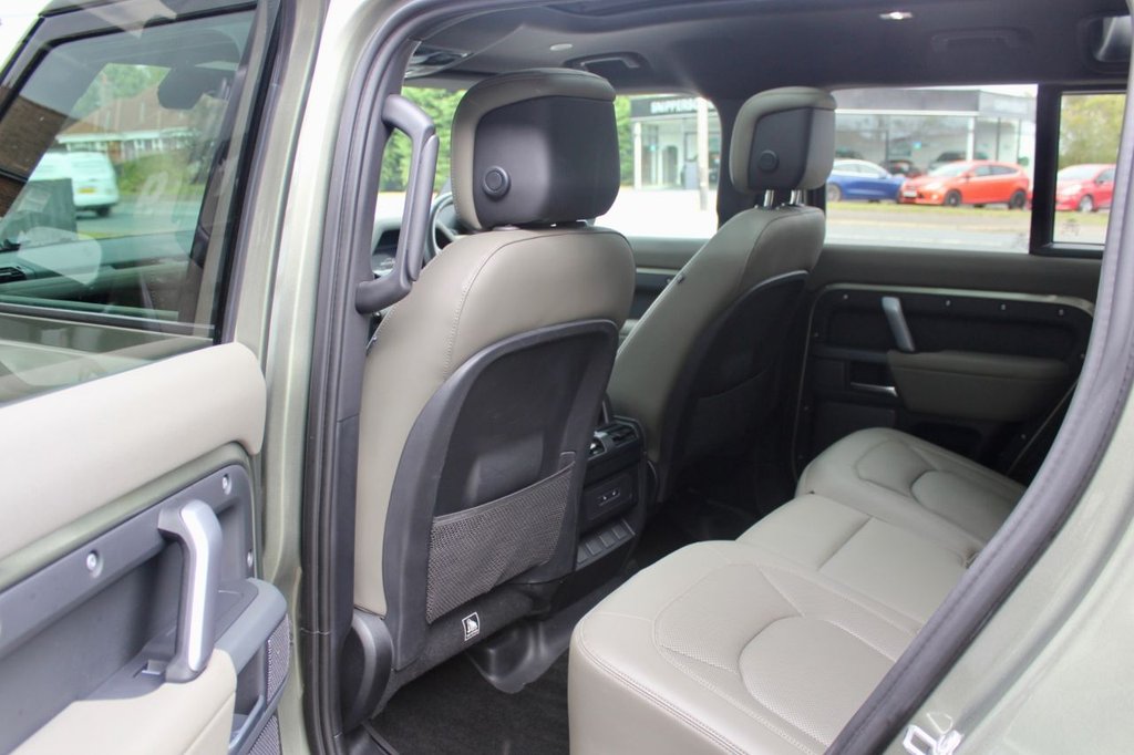 Used Land Rover Defender 2022 for sale - 77152981: Photo 10