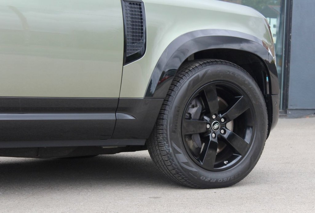 Used Land Rover Defender 2022 for sale - 77152981: Photo 4