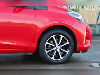 Used Toyota Yaris 2018 for sale - 77153102: Photo