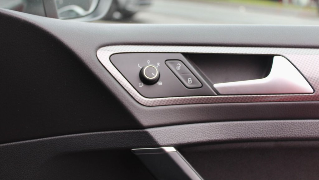 Used Volkswagen Golf 2017 for sale - 77227234: Photo 17