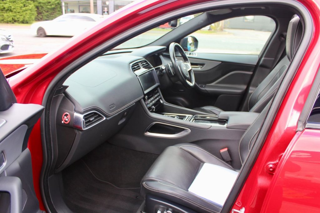 Used Jaguar F-Pace 2017 for sale - 77152929: Photo 14