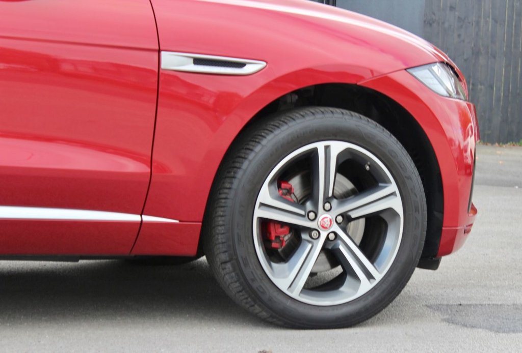 Used Jaguar F-Pace 2017 for sale - 77152929: Photo 3