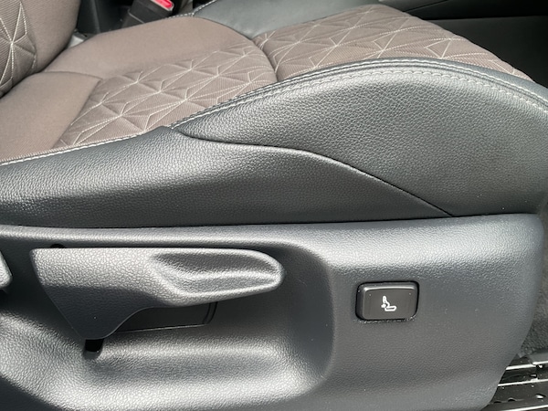Used Toyota Yaris Cross 2023 for sale - 75485260: Photo 15
