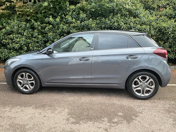 Used Hyundai i20 2019 for sale - 75902135: Photo