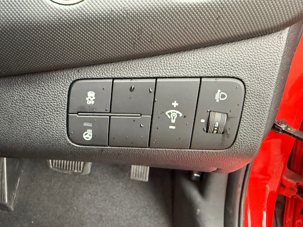 Used Hyundai i10 2019 for sale - 76154633: Photo 28
