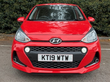 Used Hyundai i10 2019 for sale - 76154633: Photo 2