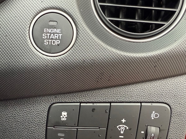 Used Hyundai i10 2019 for sale - 76154633: Photo 31
