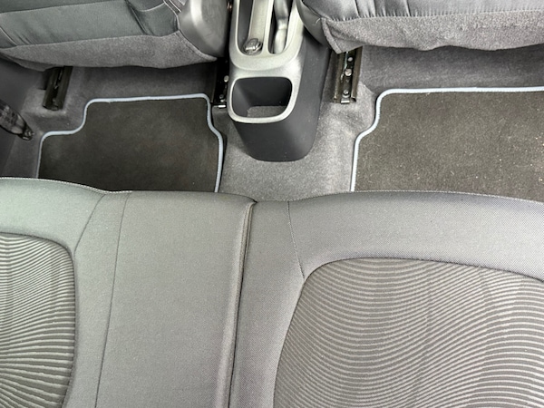 Used Hyundai i10 2019 for sale - 76154633: Photo 33