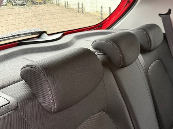 Used Hyundai i10 2019 for sale - 76154633: Photo 34