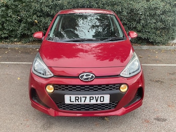 Used Hyundai i10 2017 for sale - 76400602: Photo