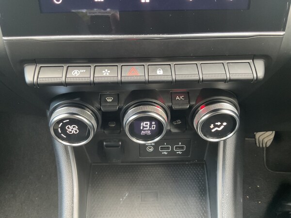 Used Renault Captur 2020 for sale - 75485290: Photo 39