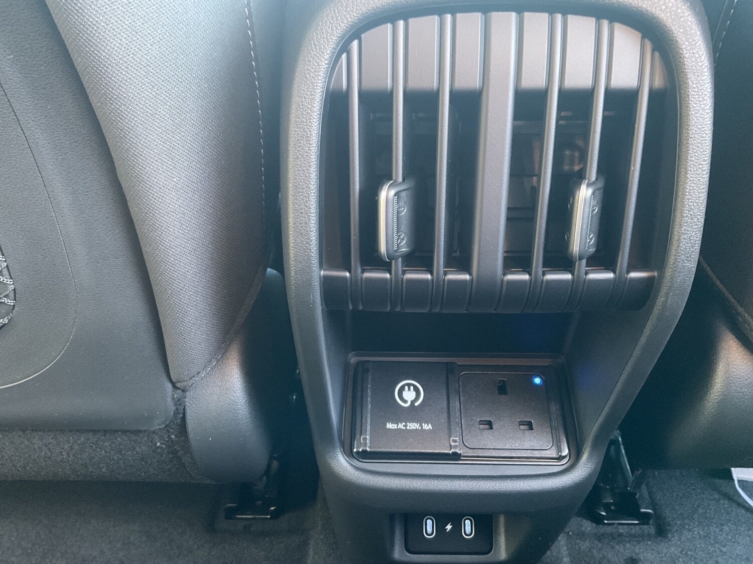 Used Hyundai KONA 2025 for sale - 76168826: Photo 33