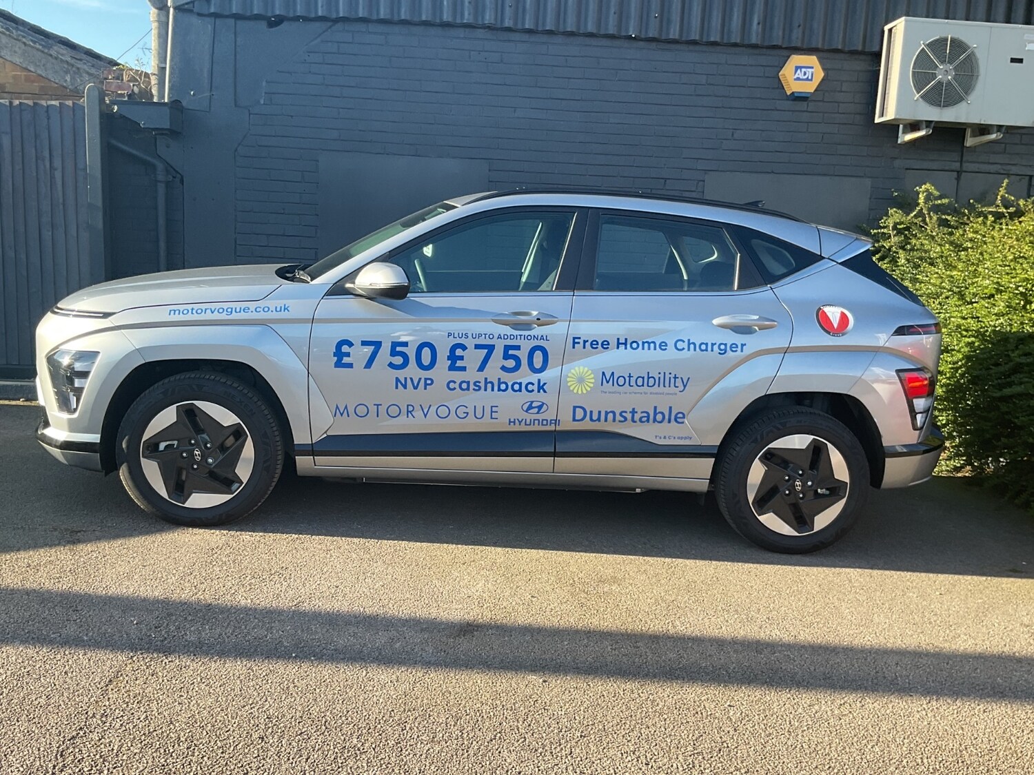 Used Hyundai KONA 2025 for sale - 76168826: Photo 4