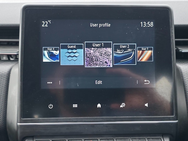 Used Renault Clio 2022 for sale - 75485304: Photo 18