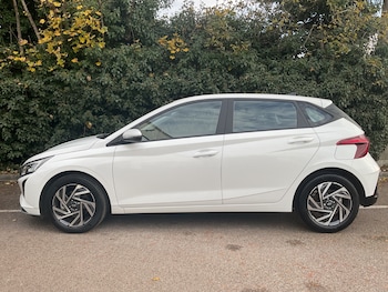 Used Hyundai i20 2024 for sale - 76003593: Photo