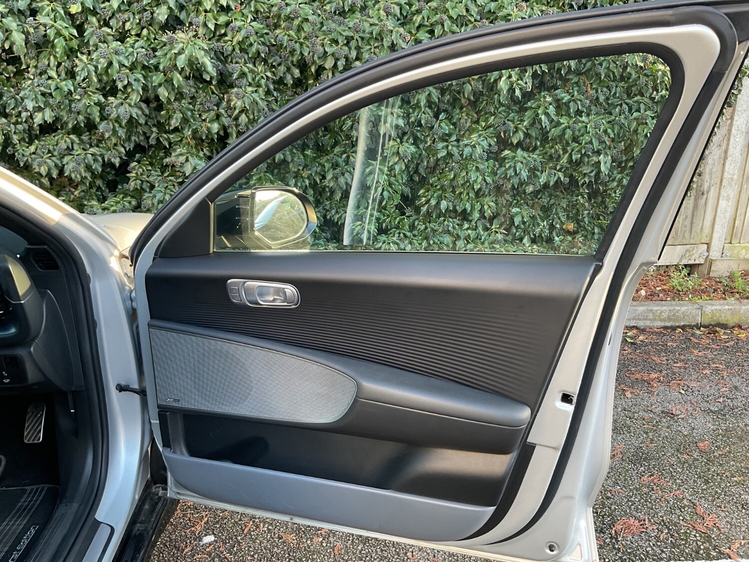 Used Hyundai IONIQ 6 2024 for sale - 76914951: Photo 16