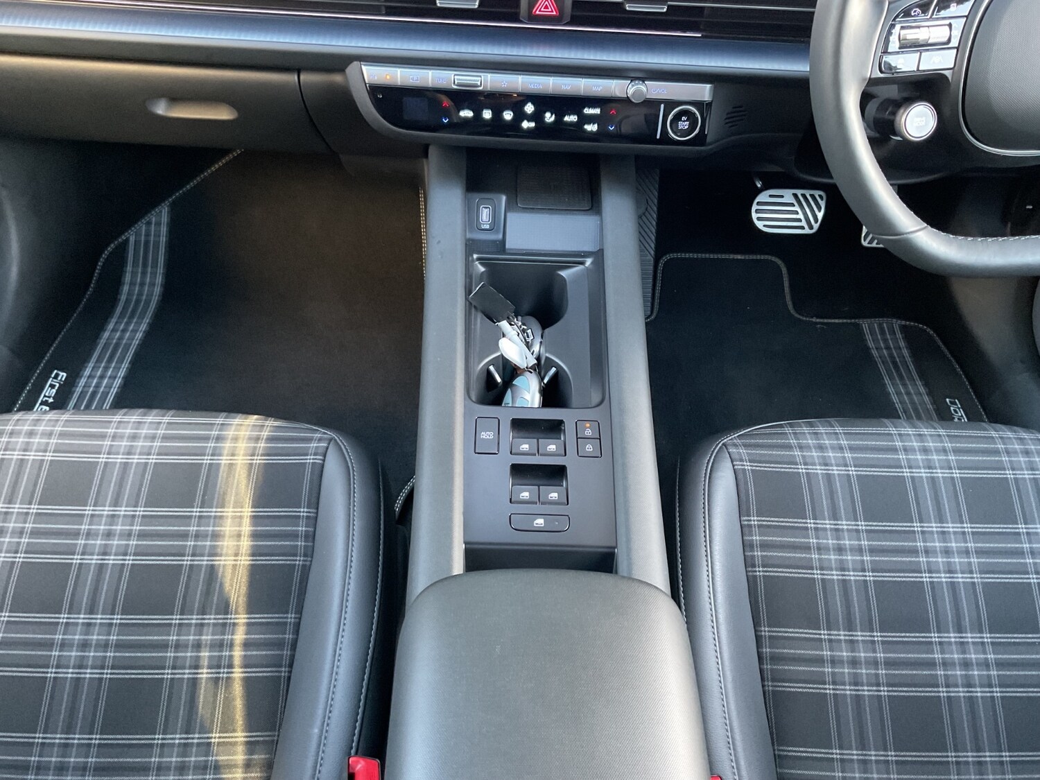 Used Hyundai IONIQ 6 2024 for sale - 76914951: Photo 30