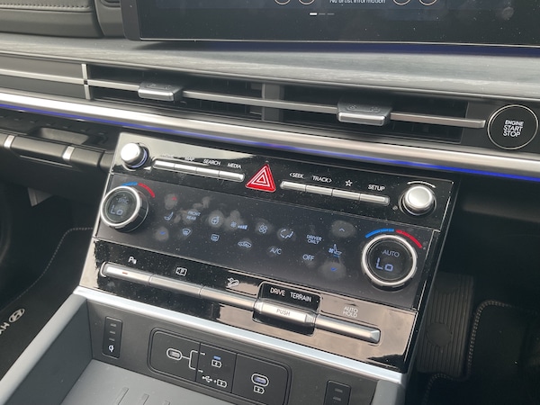 Used Hyundai Santa Fe 2025 for sale - 75485241: Photo 28