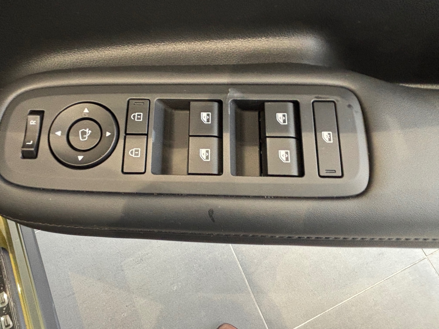 Used Hyundai Santa Fe 2025 for sale - 75672017: Photo 17