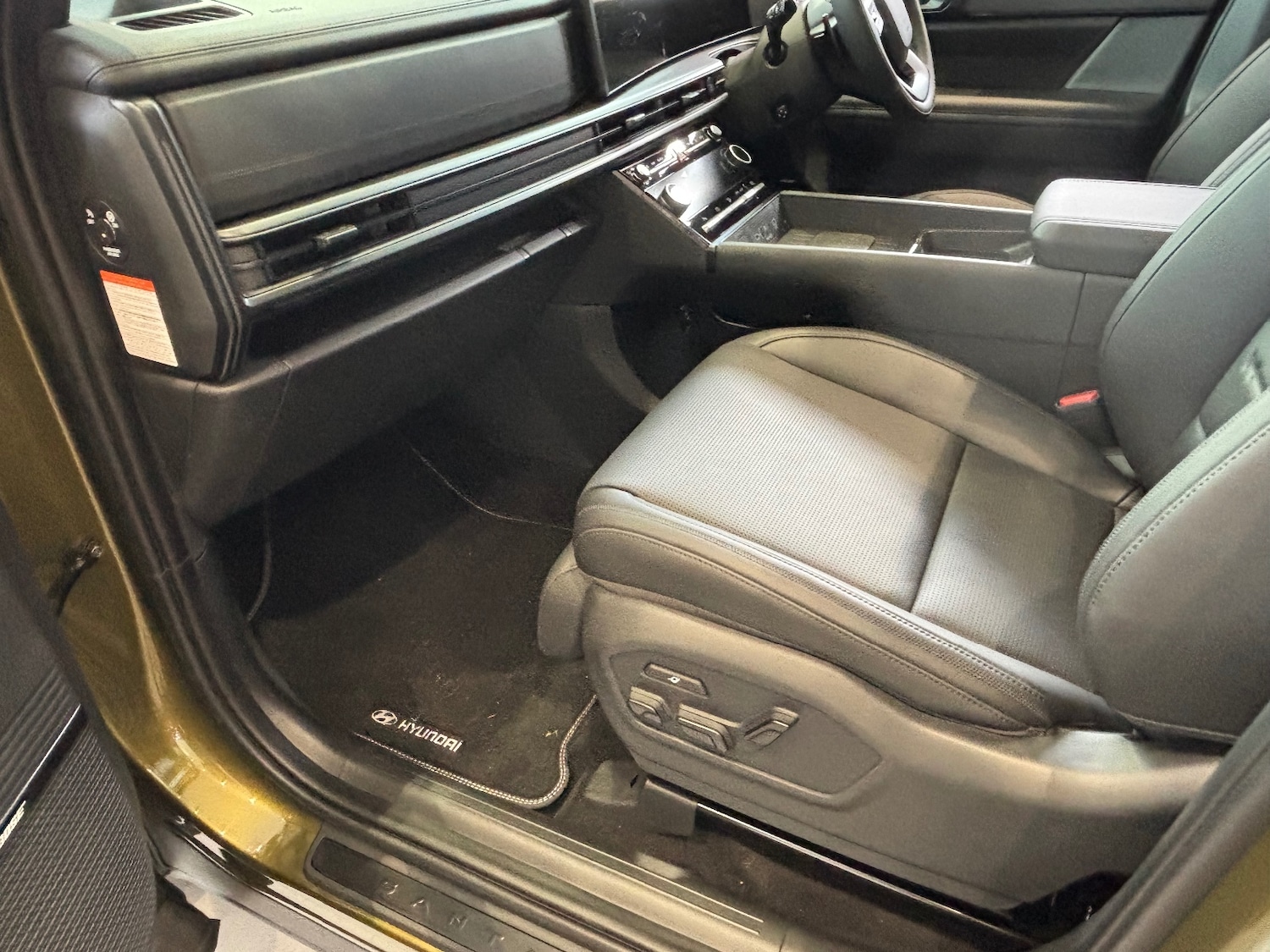 Used Hyundai Santa Fe 2025 for sale - 75672017: Photo 21