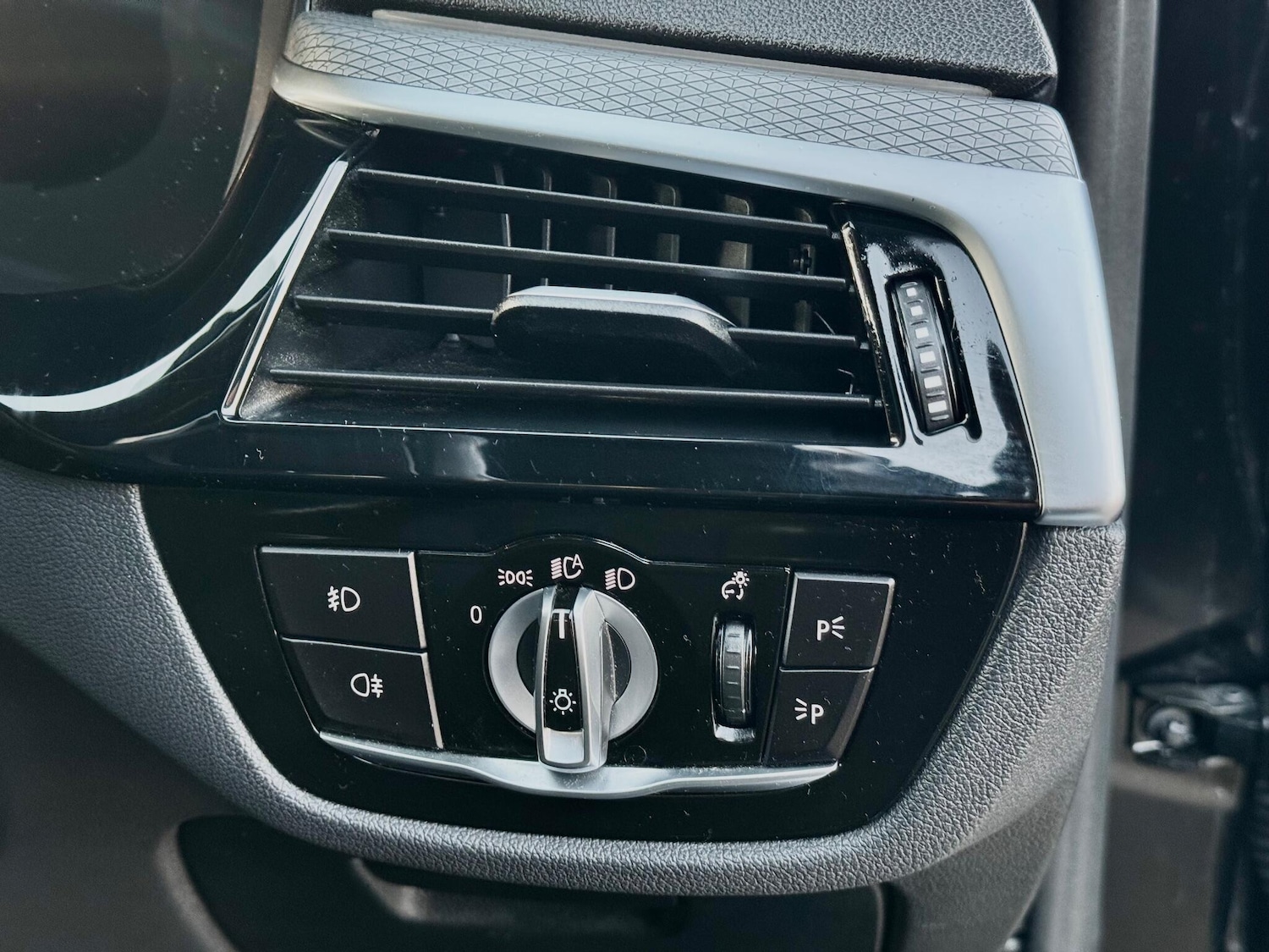 Used BMW 5 Series 2018 for sale - 77091795: Photo 34