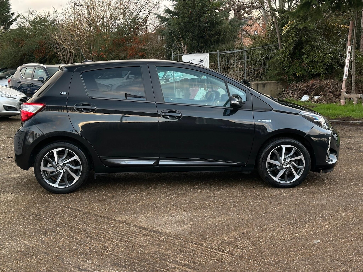 Used Toyota Yaris 2020 for sale - 77253611: Photo 12