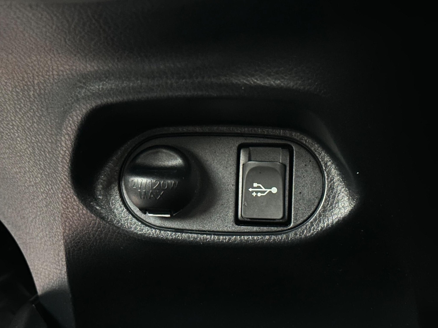 Used Toyota Yaris 2020 for sale - 77253611: Photo 31